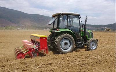 中外精準(zhǔn)變量施肥機(jī)械對(duì)比 國產(chǎn)農(nóng)機(jī)的追趕之路為何依舊艱辛